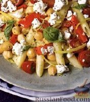 Фото к рецепту: Макароны с помидорами и турецким горохом