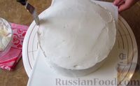 Фото приготовления рецепта: Мясной закусочный торт с грибами и маринованными огурцами - шаг №16