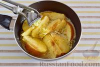 Фото приготовления рецепта: Гренки со шпротами, картофелем и морковью по-корейски - шаг №11