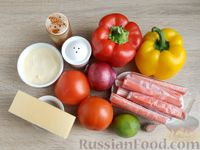 Фото приготовления рецепта: Салат с крабовыми палочками, овощами и сыром - шаг №1