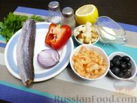 Фото приготовления рецепта: Рыбный салат с креветками и сухариками - шаг №1