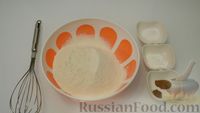 Фото приготовления рецепта: Морковный торт "Панда" с сырным кремом - шаг №4