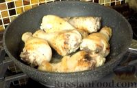 Фото приготовления рецепта: Куриные ножки в "мешочках" с картофелем и грибами - шаг №3