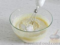 Фото приготовления рецепта: Творожный кекс без муки - шаг №6