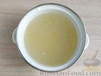 Фото приготовления рецепта: Суп с сырными рулетиками - шаг №2