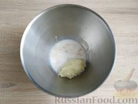 Фото приготовления рецепта: Картофельная фокачча с помидорами - шаг №6