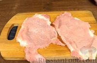 Фото приготовления рецепта: Мясные рулетики с сырно-грибной начинкой - шаг №4