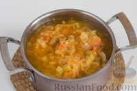 Фото приготовления рецепта: Суп-пюре из нута, с помидорами и сельдереем - шаг №11