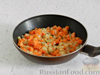 Фото приготовления рецепта: Овощное рагу с зелёным горошком - шаг №4