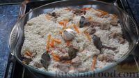 Фото приготовления рецепта: Жареная куриная грудка, тушенная с персиками в красном вине - шаг №9