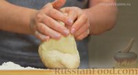 Фото приготовления рецепта: Вареники с картошкой и жареным луком - шаг №4