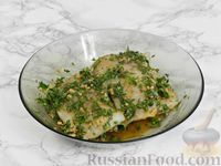Фото приготовления рецепта: Рыба в маринаде чермула, запечённая с картофелем и помидорами - шаг №4