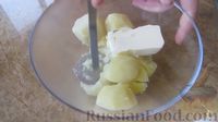 Фото приготовления рецепта: Картофельные лепешки в духовке - шаг №2