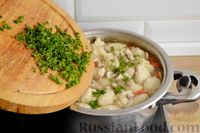 Фото приготовления рецепта: Суп с куриными кнелями, морковью  и шампиньонами - шаг №11