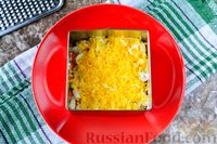 Фото приготовления рецепта: Слоёный салат "Белый" с курицей, фасолью и рисом - шаг №7