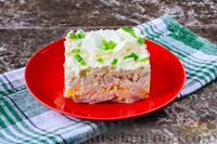 Фото приготовления рецепта: Слоёный салат "Белый" с курицей, фасолью и рисом - шаг №14