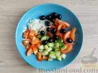 Фото приготовления рецепта: Греческий салат с макаронами - шаг №7