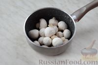 Фото приготовления рецепта: Салат «Минский» с картофелем, грибами и квашеной капустой - шаг №3