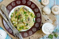 Фото приготовления рецепта: Тушеная картошка с грибами (в мультиварке) - шаг №10