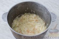 Фото приготовления рецепта: Капустняк с фасолью и колбасками - шаг №7
