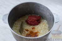 Фото приготовления рецепта: Капустняк с фасолью и колбасками - шаг №8