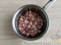 Фото приготовления рецепта: Куриные сердечки в томатном соусе - шаг №2