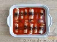Фото приготовления рецепта: Салака, запеченная в томатном соке - шаг №7