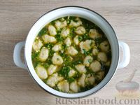 Фото приготовления рецепта: Куриный суп с клёцками - шаг №16