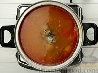 Фото приготовления рецепта: Рыбный суп из консервов - шаг №11