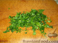 Фото приготовления рецепта: Салат с колбасой "Необычный" - шаг №11