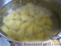 Фото приготовления рецепта: Суп с колбасой  "Для ленивой хозяйки" - шаг №2