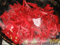Фото приготовления рецепта: Сибирский борщ с фрикадельками - шаг №2