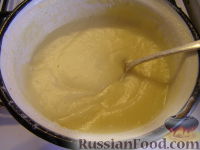 Фото приготовления рецепта: Масляно-заварной крем - шаг №6
