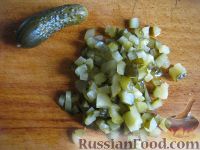 Фото приготовления рецепта: Салат с тунцом "Семицветик" - шаг №6