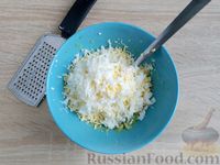 Фото приготовления рецепта: Закуска из авокадо и яиц - шаг №5