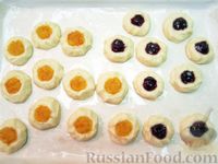 Фото приготовления рецепта: Песочное печенье с джемом - шаг №9
