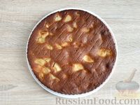 Фото приготовления рецепта: Яблочный пирог из кукурузной муки - шаг №17