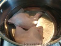 Фото приготовления рецепта: Луковый суп на курином бульоне с гренками - шаг №2