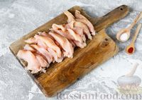 Фото приготовления рецепта: Салат с курицей, кускусом, нутом и сельдереем - шаг №2