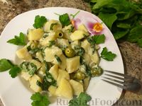 Фото приготовления рецепта: Тушеная картошка с оливками и шпинатом - шаг №12