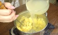 Фото приготовления рецепта: Ажурные блинчики-мешочки с начинкой из картофеля и бекона - шаг №13