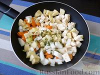 Фото приготовления рецепта: Куриное филе в овощном соусе - шаг №8