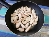 Фото приготовления рецепта: Куриное филе в овощном соусе - шаг №13