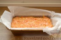 Фото приготовления рецепта: Горячие бутерброды с килькой в томате и сыром (в духовке) - шаг №7