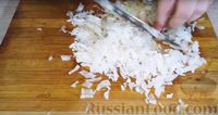 Фото приготовления рецепта: Заливной пирог с капустой (на сметане) - шаг №4