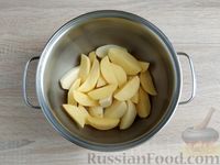 Фото приготовления рецепта: Куриные котлеты в картофельных гнёздах - шаг №2