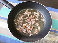 Фото приготовления рецепта: Суп из кролика, с фасолью, грибами и сливками - шаг №9