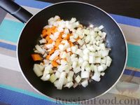 Фото приготовления рецепта: Суп из кролика, с фасолью, грибами и сливками - шаг №10