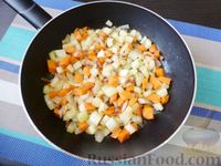Фото приготовления рецепта: Суп из кролика, с фасолью, грибами и сливками - шаг №11