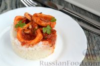 Фото к рецепту: Кальмары в остром томатном соусе